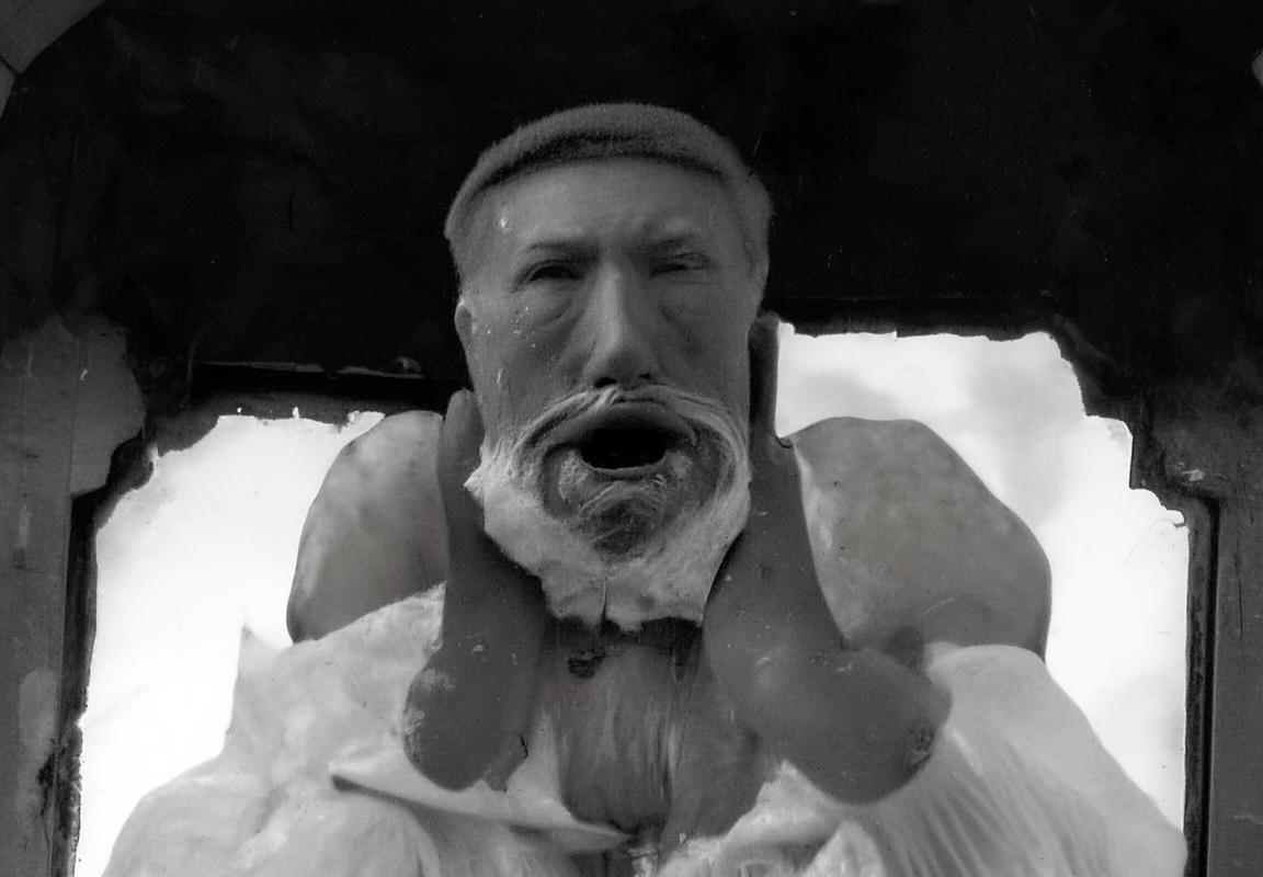 在求生之路VR中体验极限生存挑战与团队合作的冒险之旅(图1)